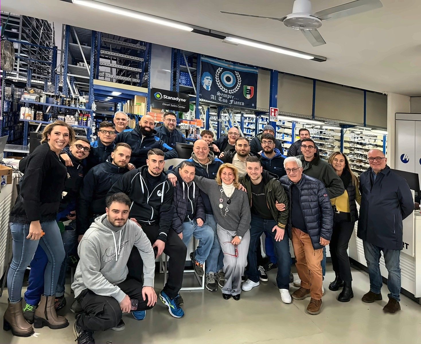 Il team Mattiello Parts nel magazzino di Casoria